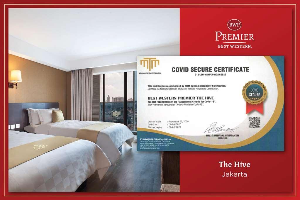 เบสต์ เวสเทิร์น พรีเมียร์ เดอะ ไฮฟ์ Hotel จาการ์ตา ภายนอก รูปภาพ
