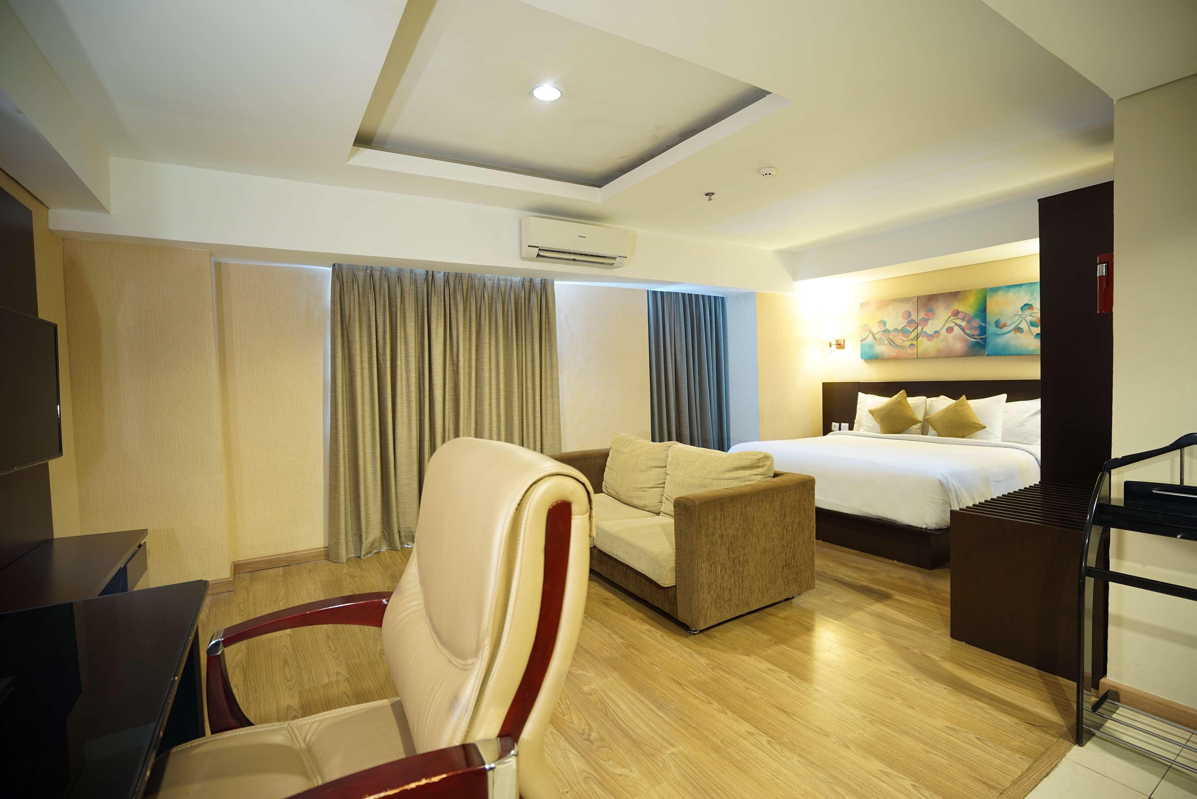 เบสต์ เวสเทิร์น พรีเมียร์ เดอะ ไฮฟ์ Hotel จาการ์ตา ภายนอก รูปภาพ
