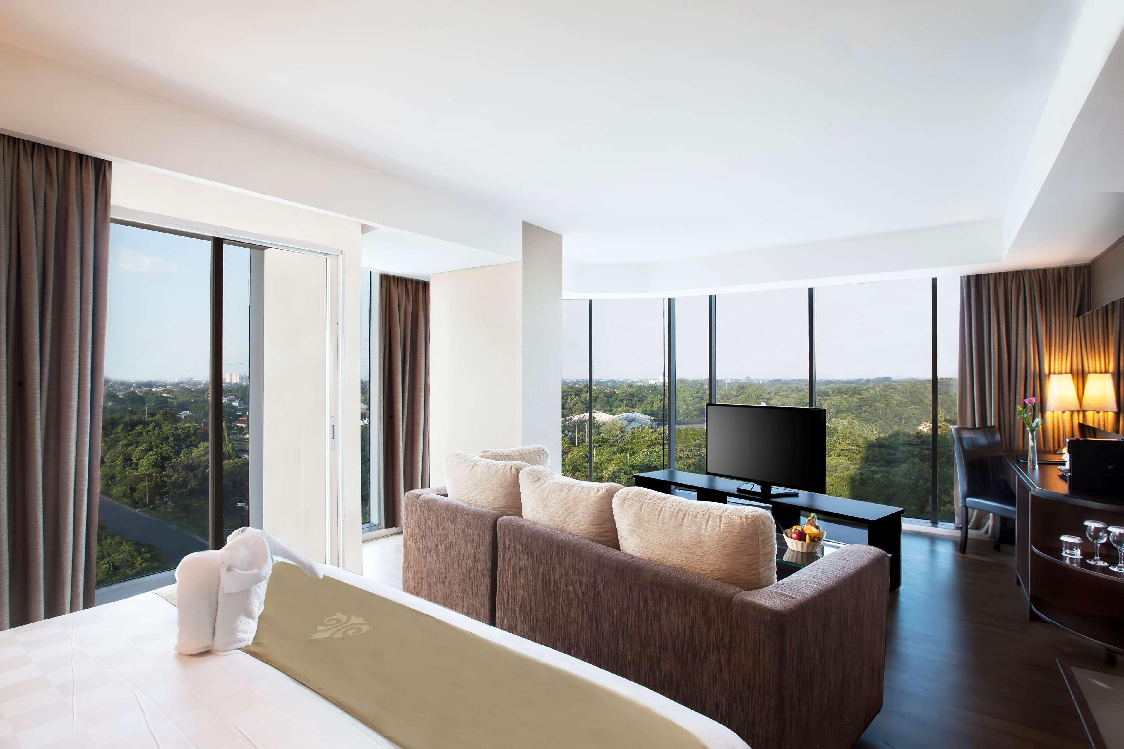 เบสต์ เวสเทิร์น พรีเมียร์ เดอะ ไฮฟ์ Hotel จาการ์ตา ภายนอก รูปภาพ
