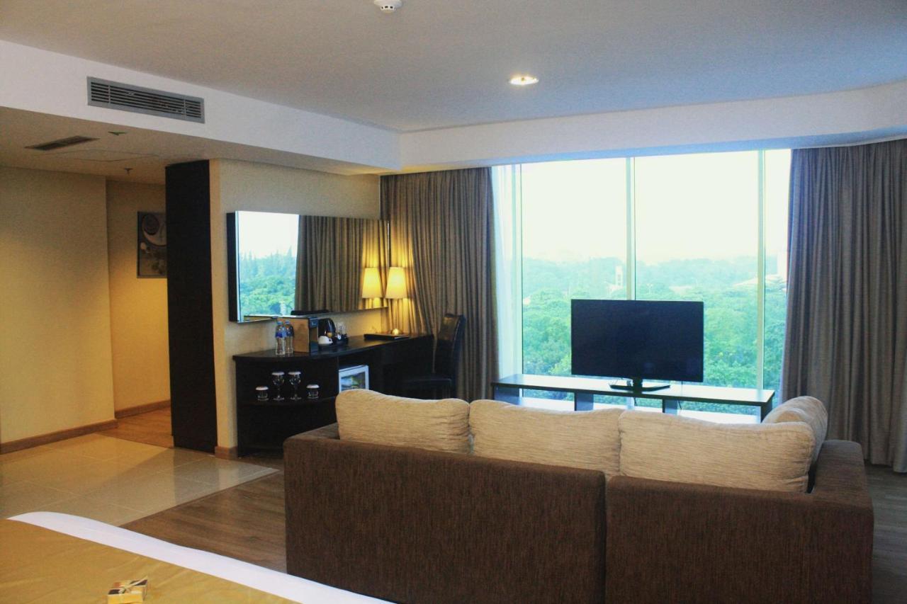 เบสต์ เวสเทิร์น พรีเมียร์ เดอะ ไฮฟ์ Hotel จาการ์ตา ภายนอก รูปภาพ