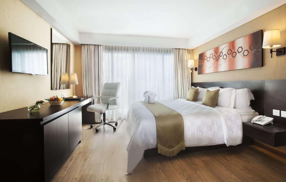 เบสต์ เวสเทิร์น พรีเมียร์ เดอะ ไฮฟ์ Hotel จาการ์ตา ภายนอก รูปภาพ